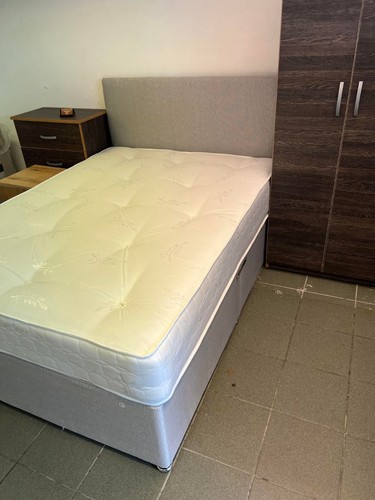 Small double 4ft - double,, bed